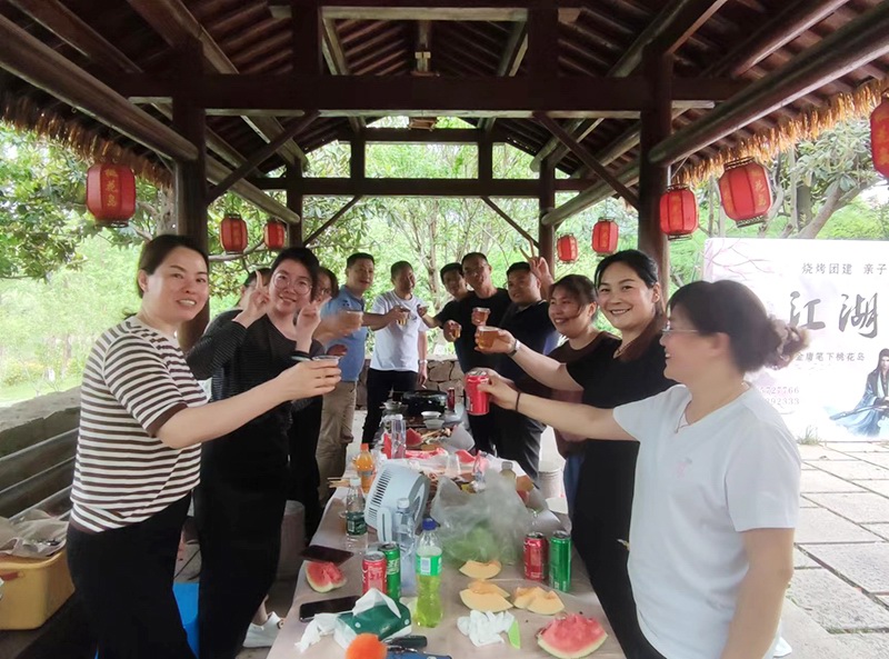 澳亞塑業(yè)在暨陽湖生態(tài)園桃花島舉行團(tuán)建活動(dòng) 圖1